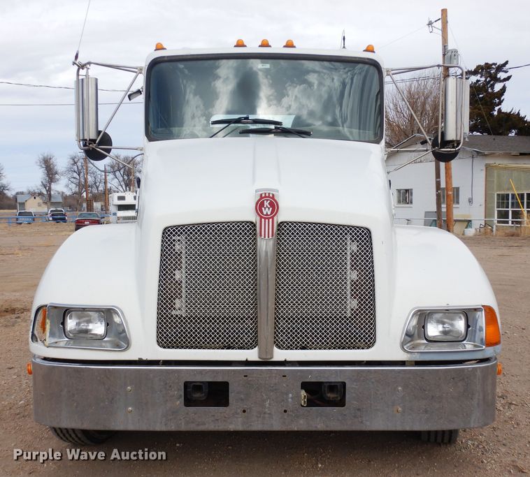 image for item DN6319 2003 Kenworth T300  rollback truck