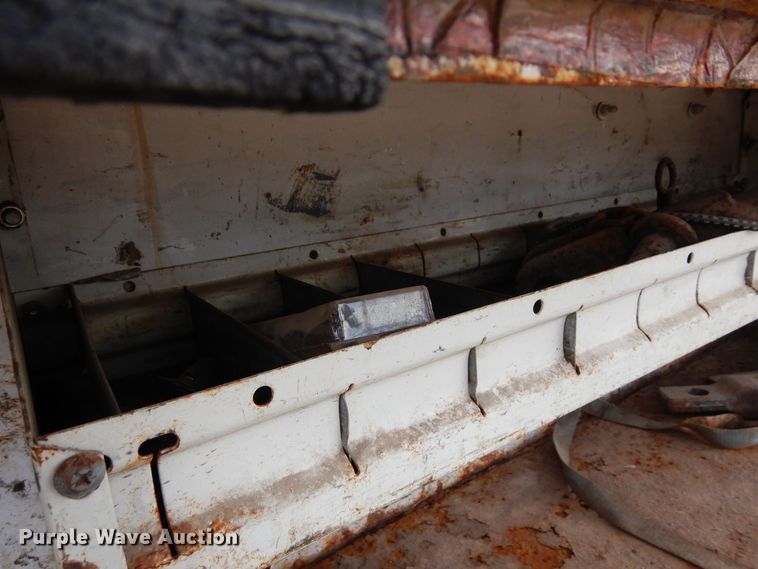 image for item DN6319 2003 Kenworth T300  rollback truck