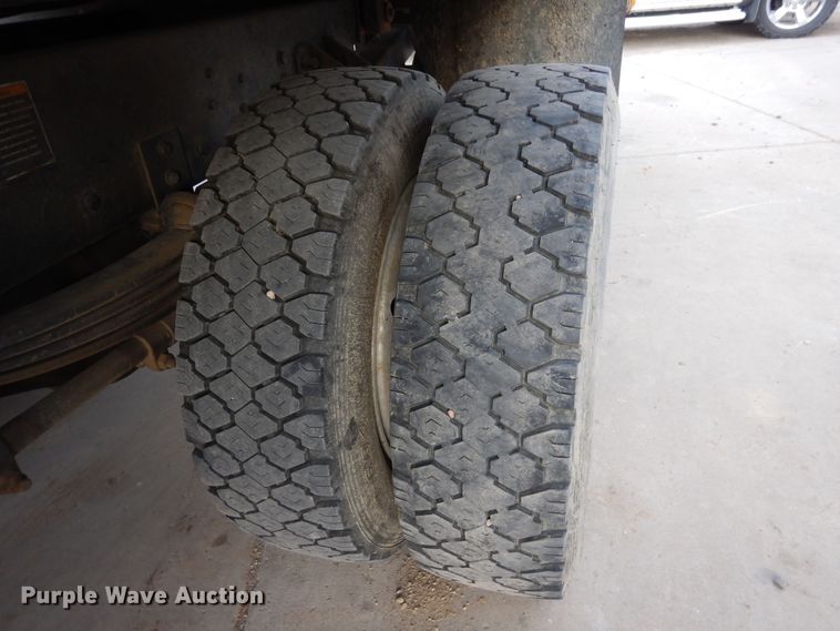 image for item DN6319 2003 Kenworth T300  rollback truck