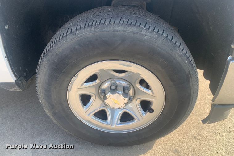 image for item DO1920 2015 Chevrolet Silverado 1500  pickup truck