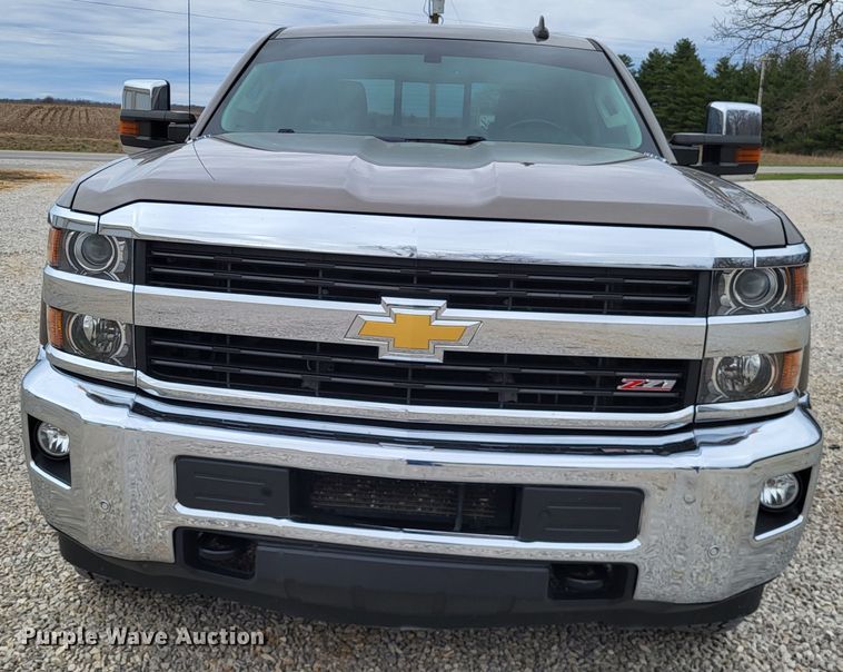 image for item DO3593 2015 Chevrolet Silverado 2500HD  Crew Cab pickup truck