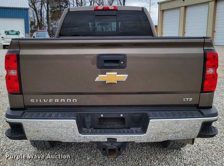 image for item DO3593 2015 Chevrolet Silverado 2500HD  Crew Cab pickup truck
