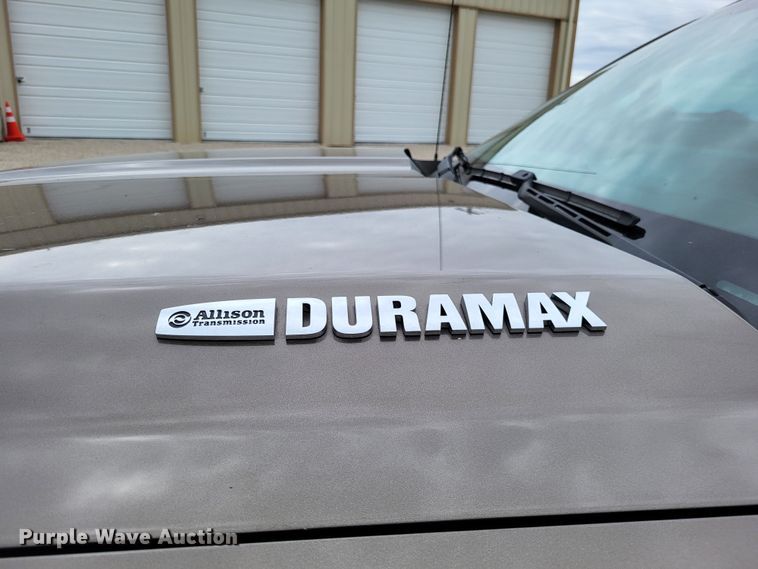 image for item DO3593 2015 Chevrolet Silverado 2500HD  Crew Cab pickup truck
