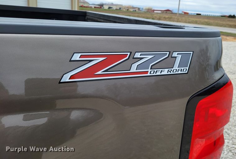 image for item DO3593 2015 Chevrolet Silverado 2500HD  Crew Cab pickup truck