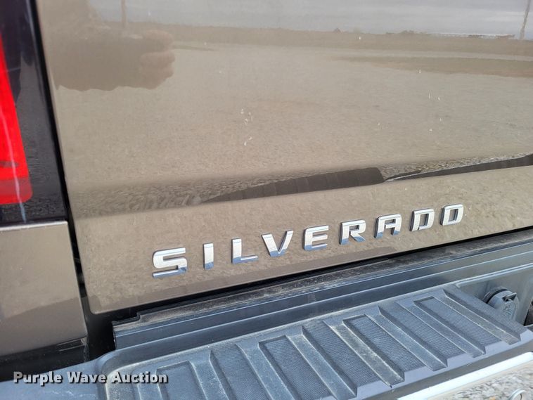 image for item DO3593 2015 Chevrolet Silverado 2500HD  Crew Cab pickup truck