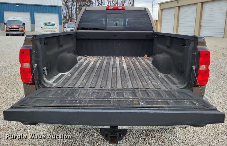 image for item DO3593 2015 Chevrolet Silverado 2500HD  Crew Cab pickup truck