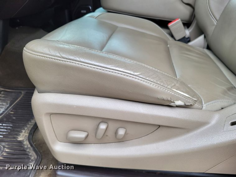 image for item DO3593 2015 Chevrolet Silverado 2500HD  Crew Cab pickup truck