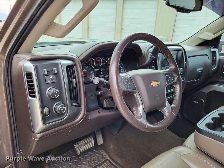 image for item DO3593 2015 Chevrolet Silverado 2500HD  Crew Cab pickup truck