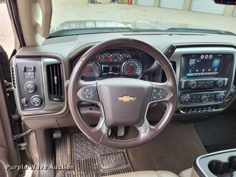 image for item DO3593 2015 Chevrolet Silverado 2500HD  Crew Cab pickup truck