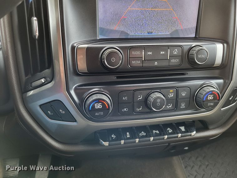 image for item DO3593 2015 Chevrolet Silverado 2500HD  Crew Cab pickup truck