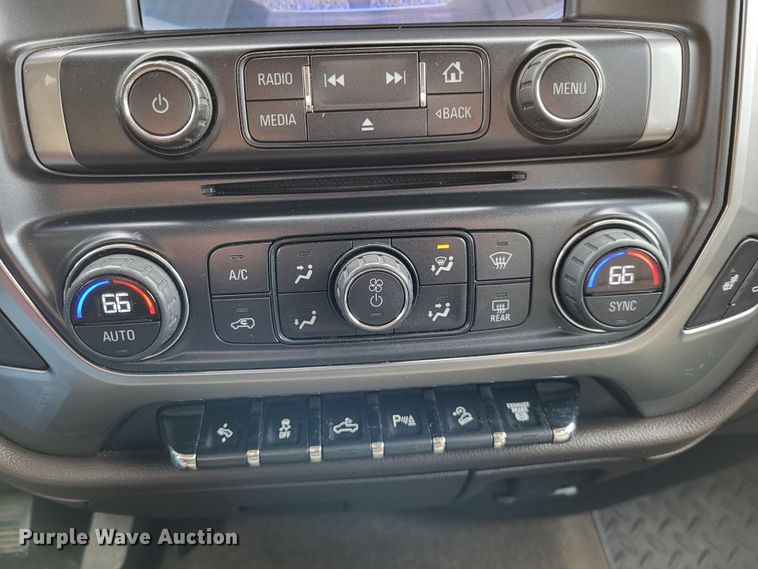 image for item DO3593 2015 Chevrolet Silverado 2500HD  Crew Cab pickup truck