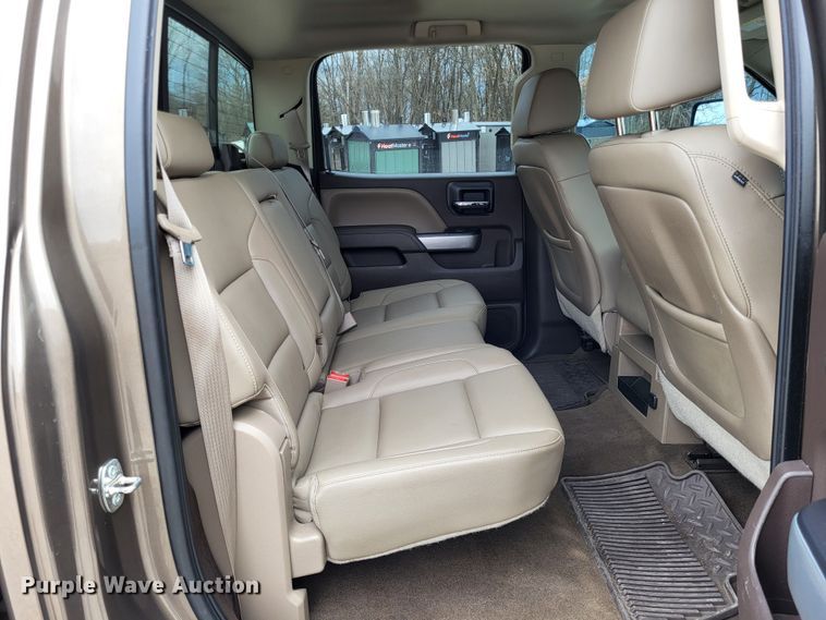 image for item DO3593 2015 Chevrolet Silverado 2500HD  Crew Cab pickup truck