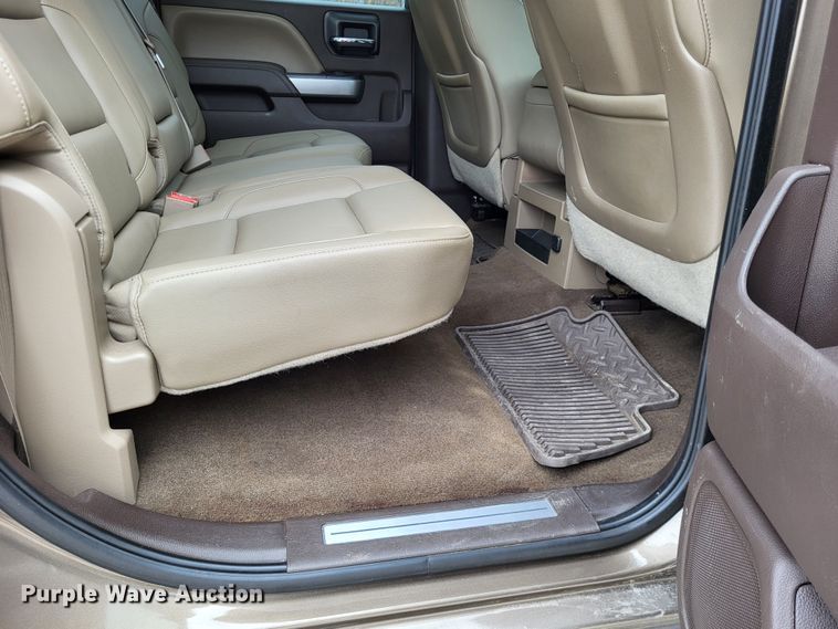 image for item DO3593 2015 Chevrolet Silverado 2500HD  Crew Cab pickup truck