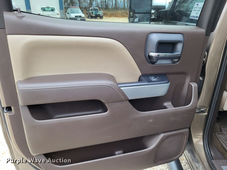 image for item DO3593 2015 Chevrolet Silverado 2500HD  Crew Cab pickup truck