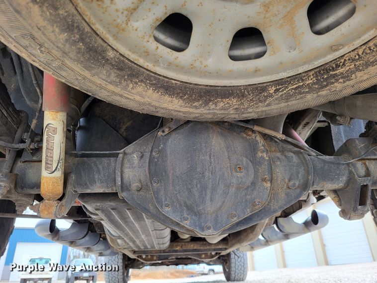 image for item DO3593 2015 Chevrolet Silverado 2500HD  Crew Cab pickup truck