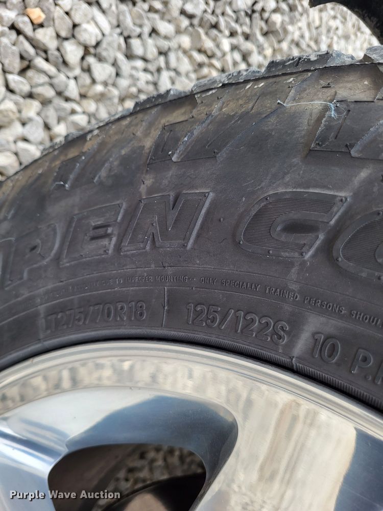 image for item DO3593 2015 Chevrolet Silverado 2500HD  Crew Cab pickup truck