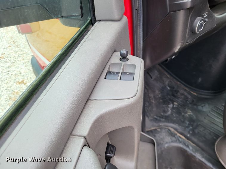 image for item DO3594 2015 Chevrolet Express G4500  van cab and chassis