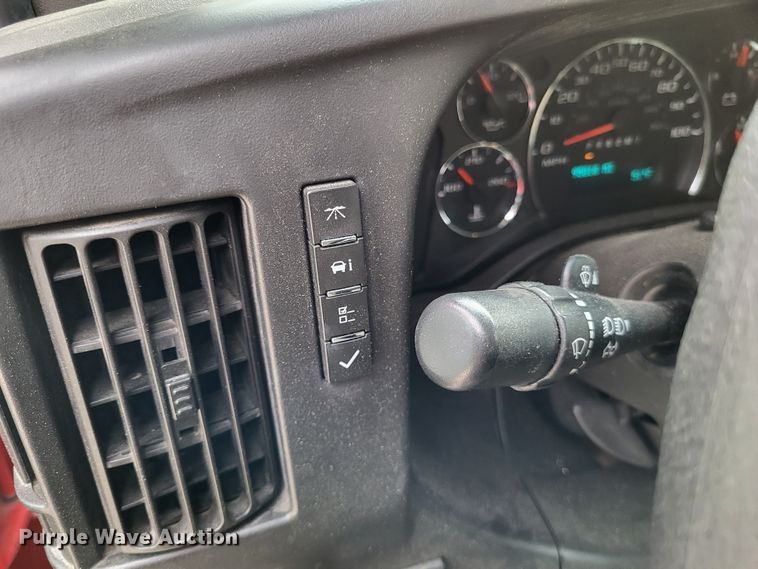 image for item DO3594 2015 Chevrolet Express G4500  van cab and chassis