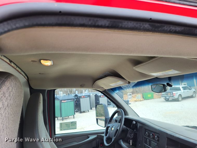 image for item DO3594 2015 Chevrolet Express G4500  van cab and chassis