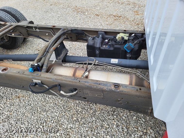 image for item DO3594 2015 Chevrolet Express G4500  van cab and chassis