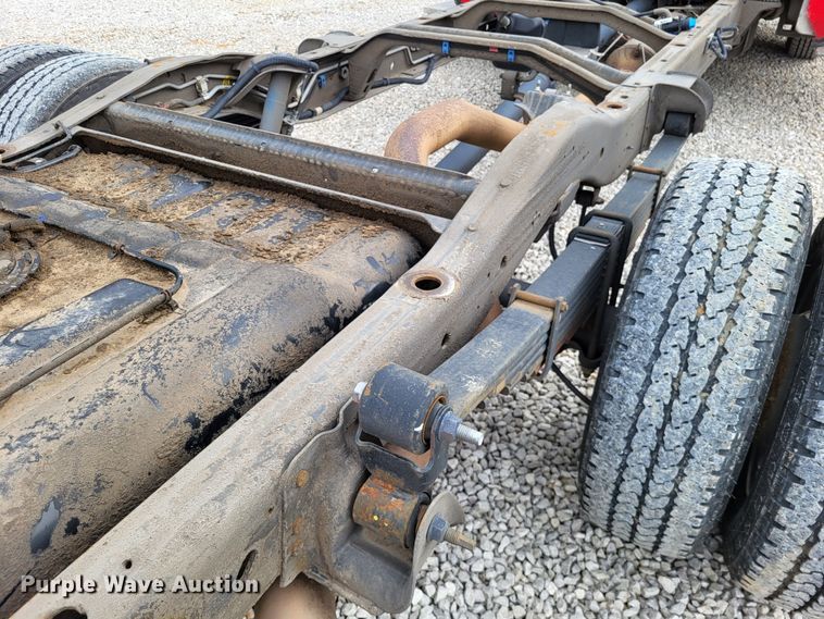 image for item DO3594 2015 Chevrolet Express G4500  van cab and chassis