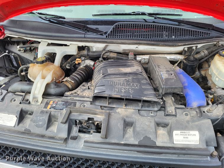 image for item DO3594 2015 Chevrolet Express G4500  van cab and chassis