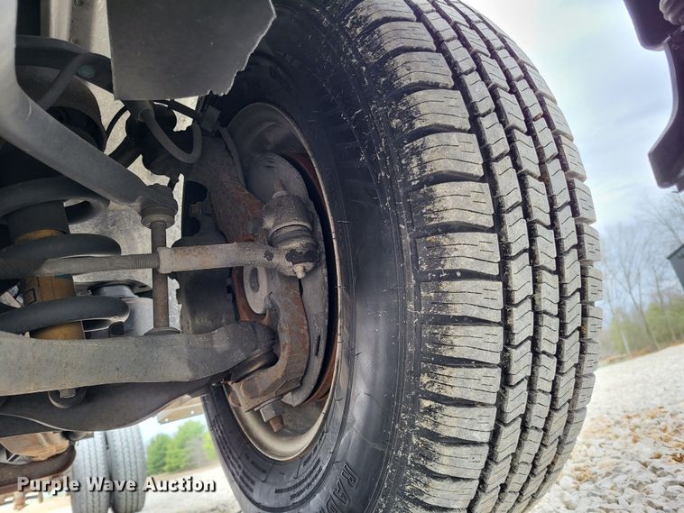 image for item DO3594 2015 Chevrolet Express G4500  van cab and chassis