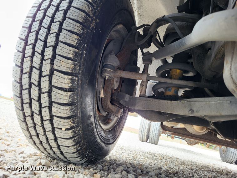 image for item DO3594 2015 Chevrolet Express G4500  van cab and chassis