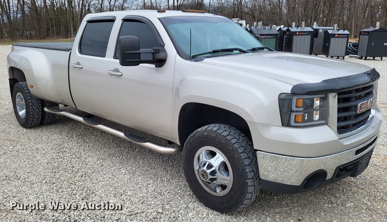 image for item DO3596 2008 GMC Sierra 3500HD  Crew Cab pickup truck