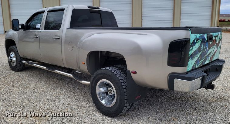 image for item DO3596 2008 GMC Sierra 3500HD  Crew Cab pickup truck