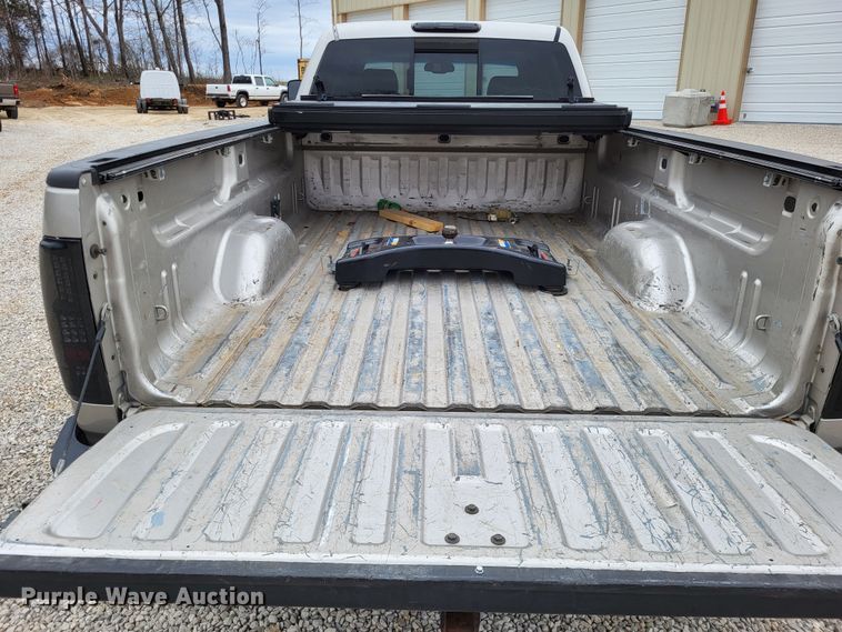 image for item DO3596 2008 GMC Sierra 3500HD  Crew Cab pickup truck