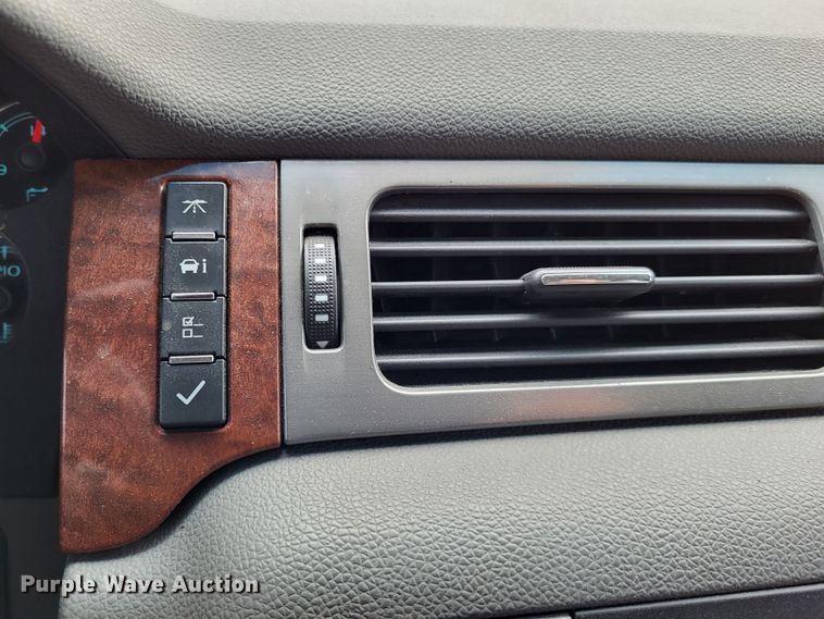 image for item DO3596 2008 GMC Sierra 3500HD  Crew Cab pickup truck