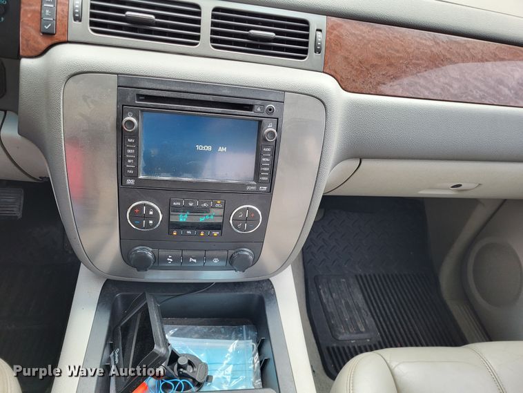 image for item DO3596 2008 GMC Sierra 3500HD  Crew Cab pickup truck