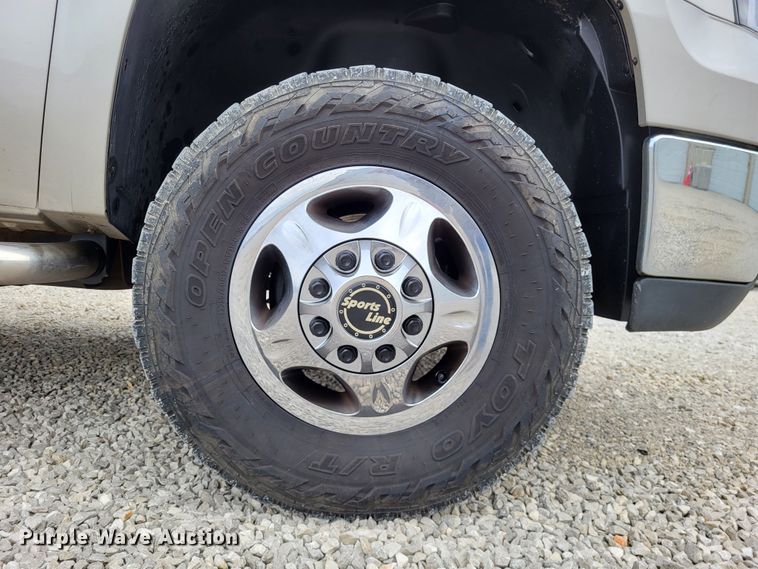 image for item DO3596 2008 GMC Sierra 3500HD  Crew Cab pickup truck