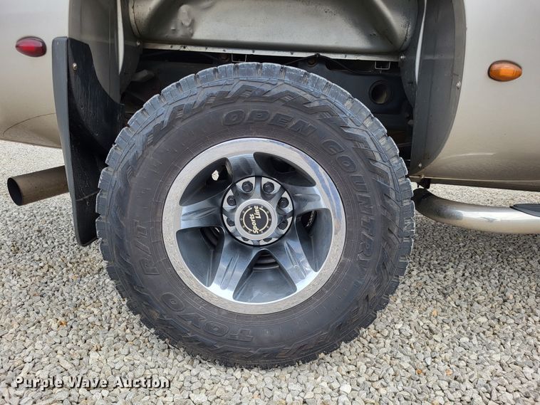 image for item DO3596 2008 GMC Sierra 3500HD  Crew Cab pickup truck