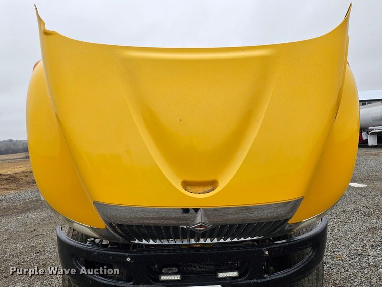 image for item DO4207 2012 International DuraStar 4300  truck cab and chassis