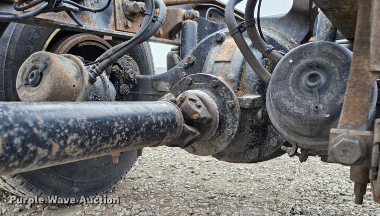 image for item DO4207 2012 International DuraStar 4300  truck cab and chassis