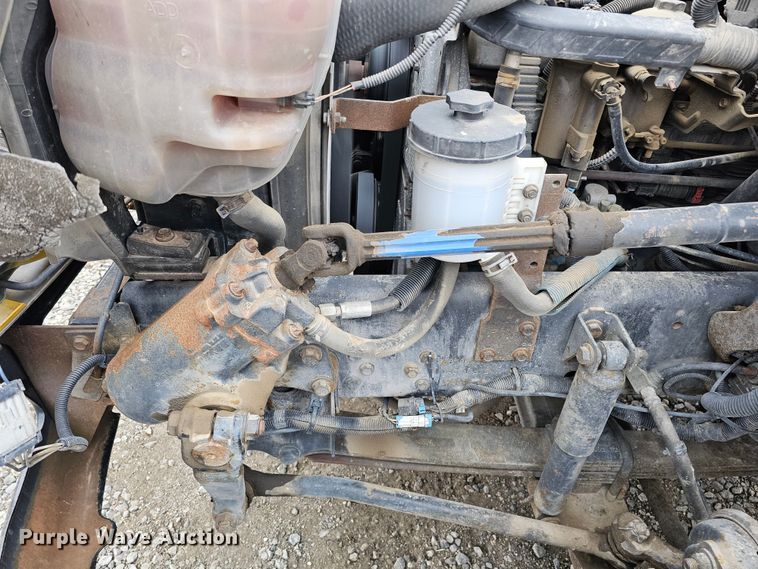 image for item DO4207 2012 International DuraStar 4300  truck cab and chassis