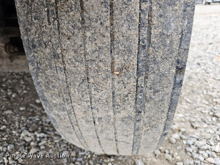 image for item DO4207 2012 International DuraStar 4300  truck cab and chassis