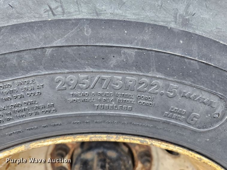 image for item DO4207 2012 International DuraStar 4300  truck cab and chassis