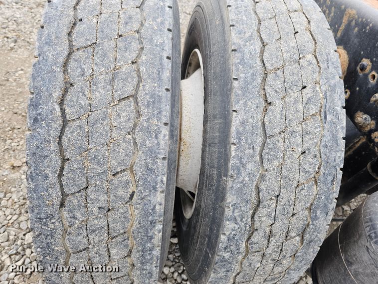 image for item DO4207 2012 International DuraStar 4300  truck cab and chassis