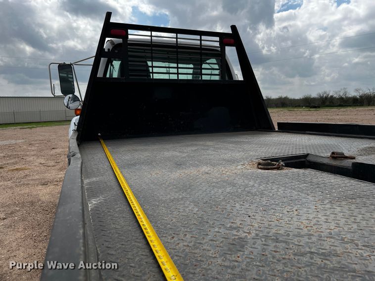 image for item DQ2006 2005 Ford F750 Super Duty XL  flatbed truck