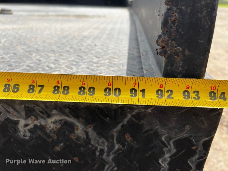 image for item DQ2006 2005 Ford F750 Super Duty XL  flatbed truck