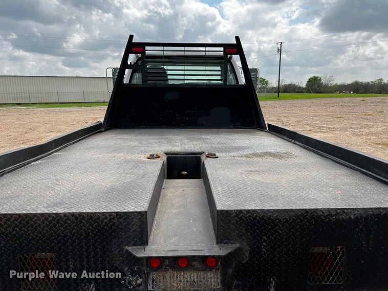 image for item DQ2006 2005 Ford F750 Super Duty XL  flatbed truck