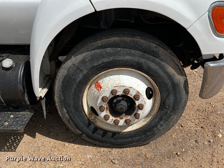 image for item DQ2006 2005 Ford F750 Super Duty XL  flatbed truck