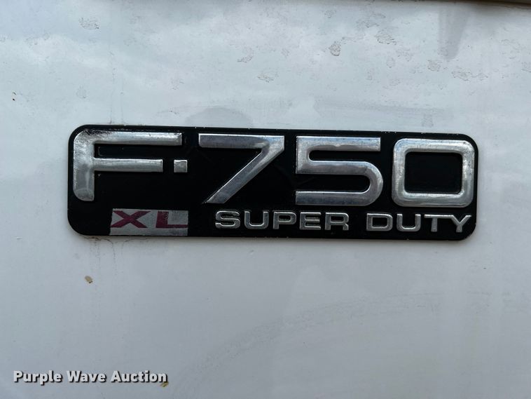 image for item DQ2006 2005 Ford F750 Super Duty XL  flatbed truck