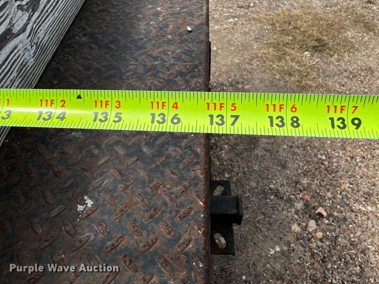 image for item DQ2007 2007 Chevrolet Silverado 3500HD  flatbed pickup truck