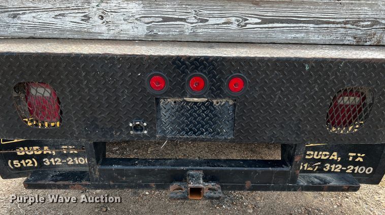 image for item DQ2007 2007 Chevrolet Silverado 3500HD  flatbed pickup truck