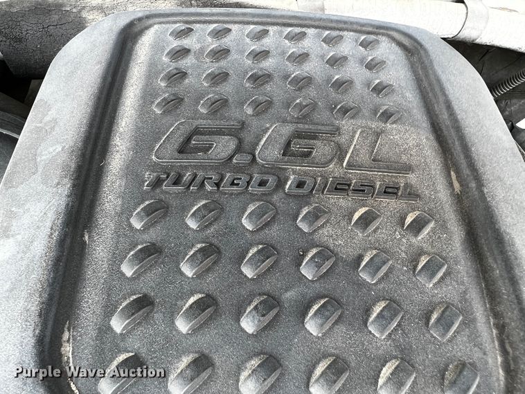 image for item DQ2007 2007 Chevrolet Silverado 3500HD  flatbed pickup truck