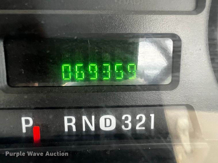 image for item DQ2008 2006 Ford F350 Super Duty  utility bed pickup truck